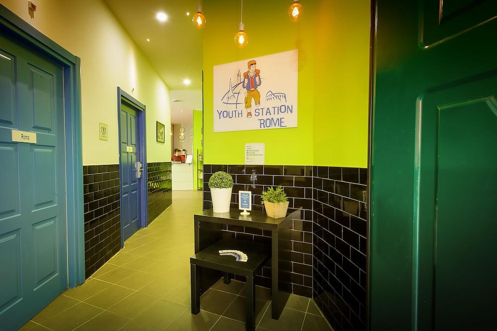 Youth Station Hostel Рим Екстериор снимка