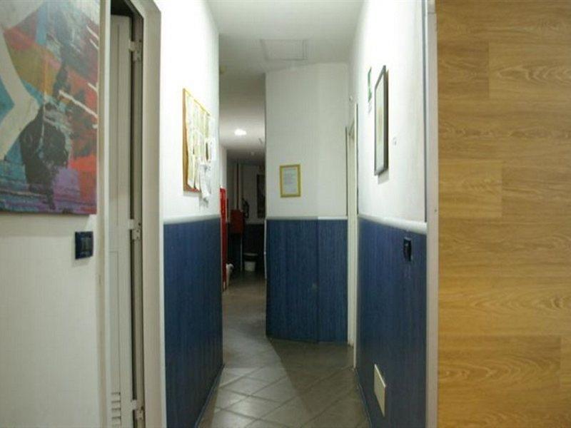 Youth Station Hostel Рим Екстериор снимка