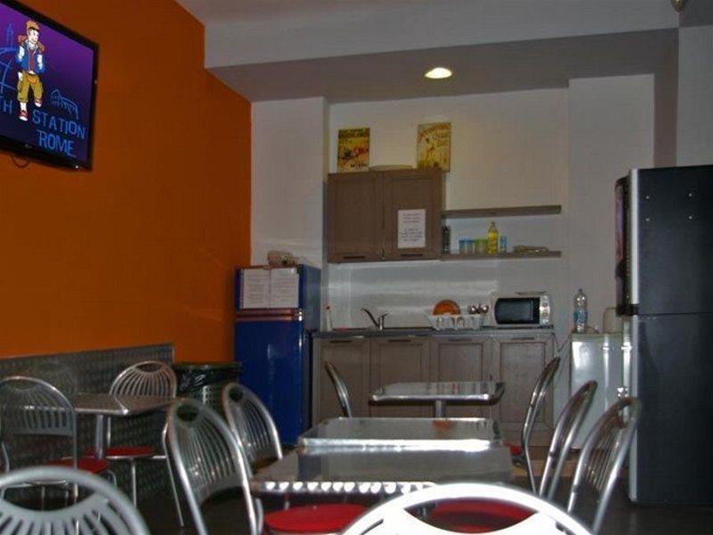 Youth Station Hostel Рим Екстериор снимка